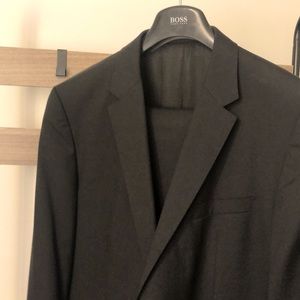 Hugo Boss men suit
